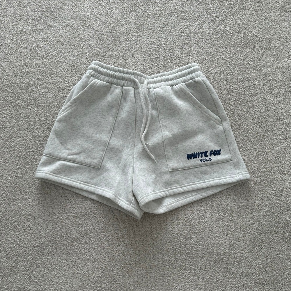 White Fox Women's Off Stage Lounge Short 3" size Small in Mineral Grey